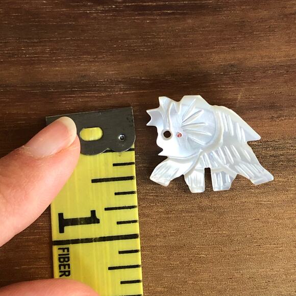 Vintage Mother Of Pearl Carved Elephant Brooch Pin Made In Taiwan 70s 80s Boho - Picture 6 of 7